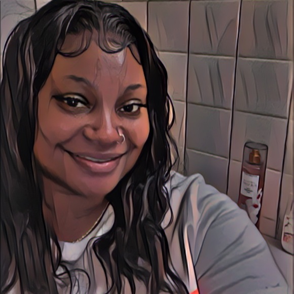 Meet your Posher, Monique - Picture 1 of 1